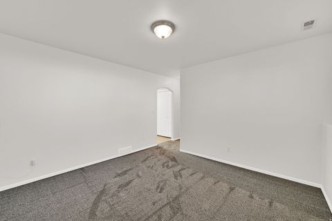 Tiny photo for 4020 WESTLAKE DR, Roy, UT 84067 (MLS # 2150306)