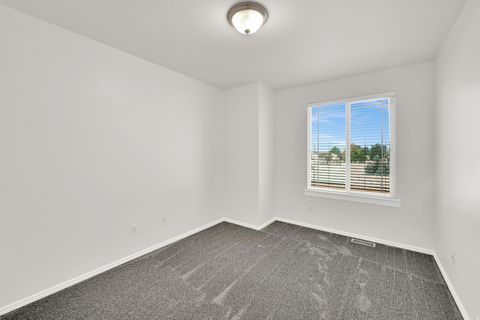 Tiny photo for 4020 WESTLAKE DR, Roy, UT 84067 (MLS # 2150306)