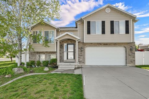 Photo of 4020 WESTLAKE DR, Roy, UT 84067 (MLS # 2150306) Photo of 4020 WESTLAKE DR, Roy, UT 84067 (MLS # 2150306)