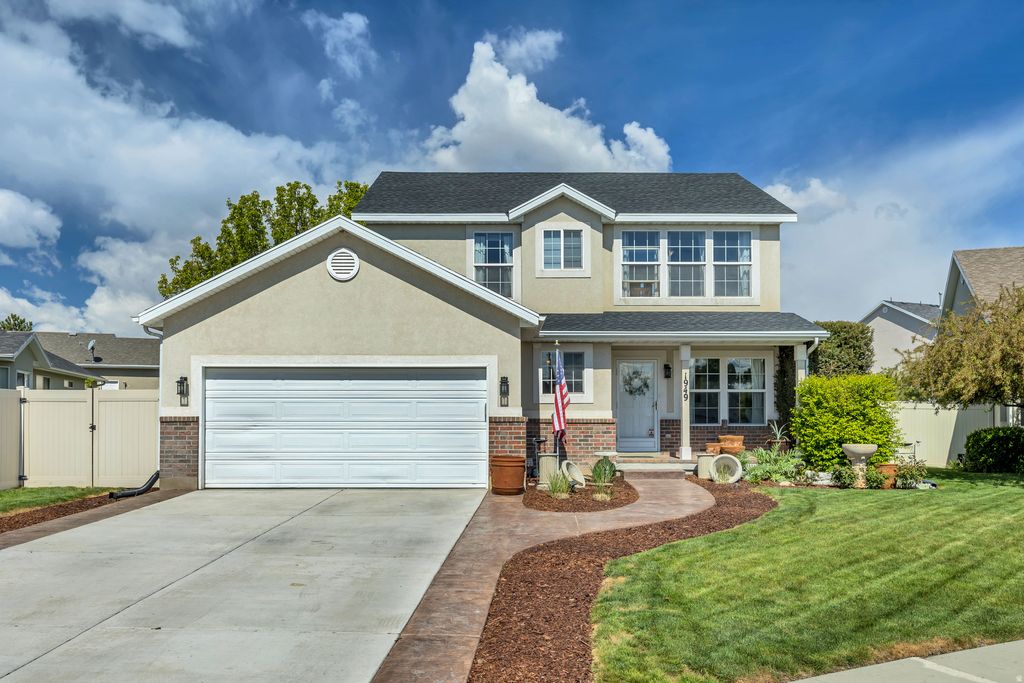 Photo of 1949 N VINEYARD PL, Saratoga Springs, UT 84045 (MLS # 2154518)