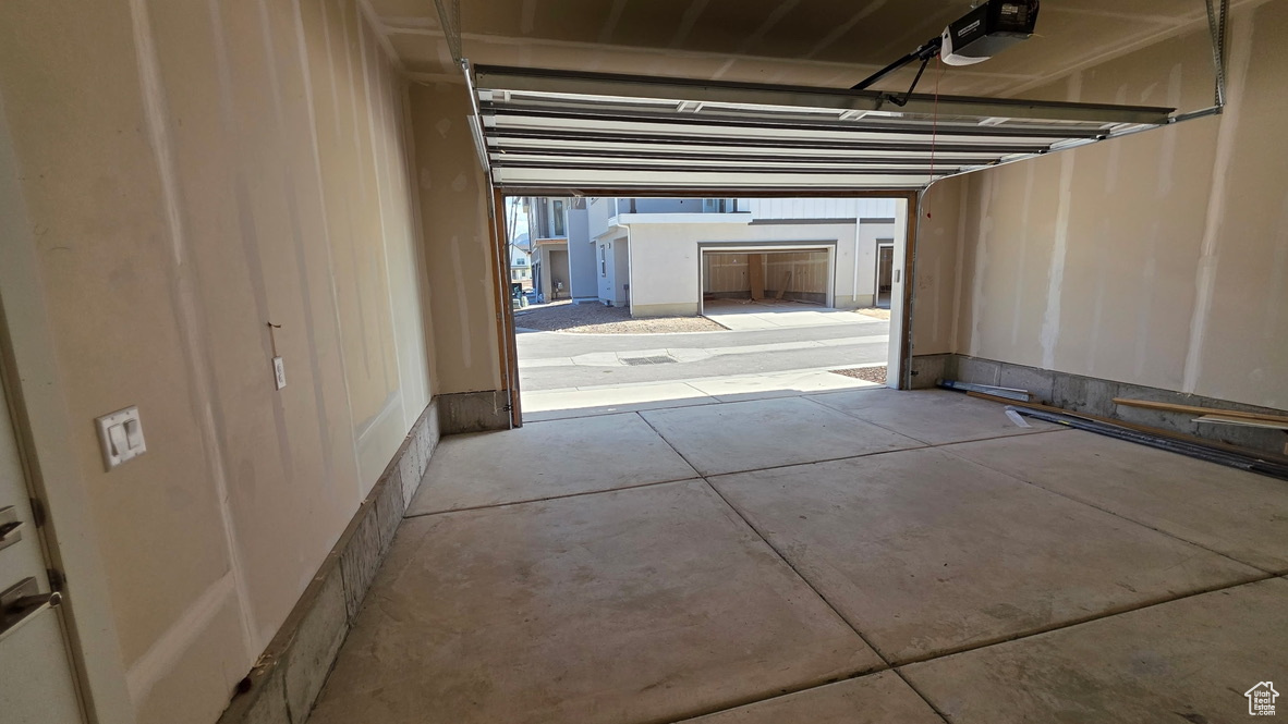 HUNTINGTON RANCH - Residential