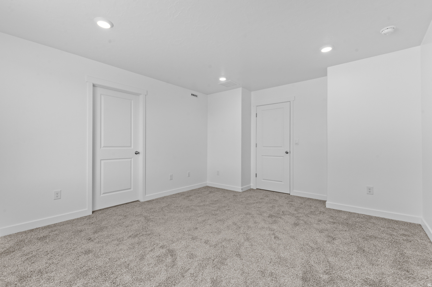 INVERNESS BY D.R. HORTON - Residential