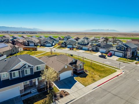 Tiny photo for 2487 W HARMONY DR, Layton, UT 84041 (MLS # 2144430)