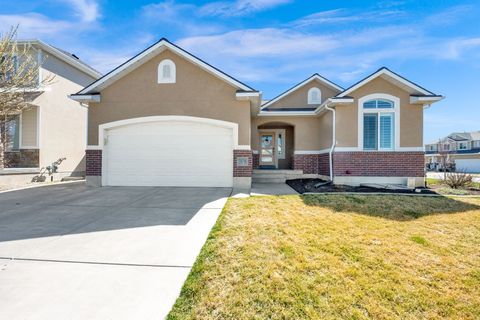 Photo of 2487 W HARMONY DR, Layton, UT 84041 (MLS # 2144430)