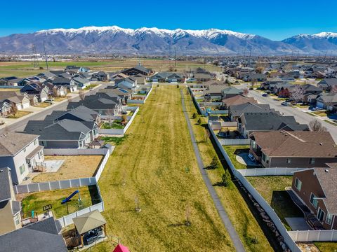 Tiny photo for 2487 W HARMONY DR, Layton, UT 84041 (MLS # 2144430)