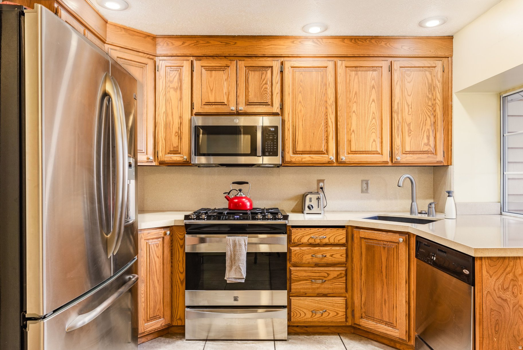 SHADYBROOK CONDM - Residential