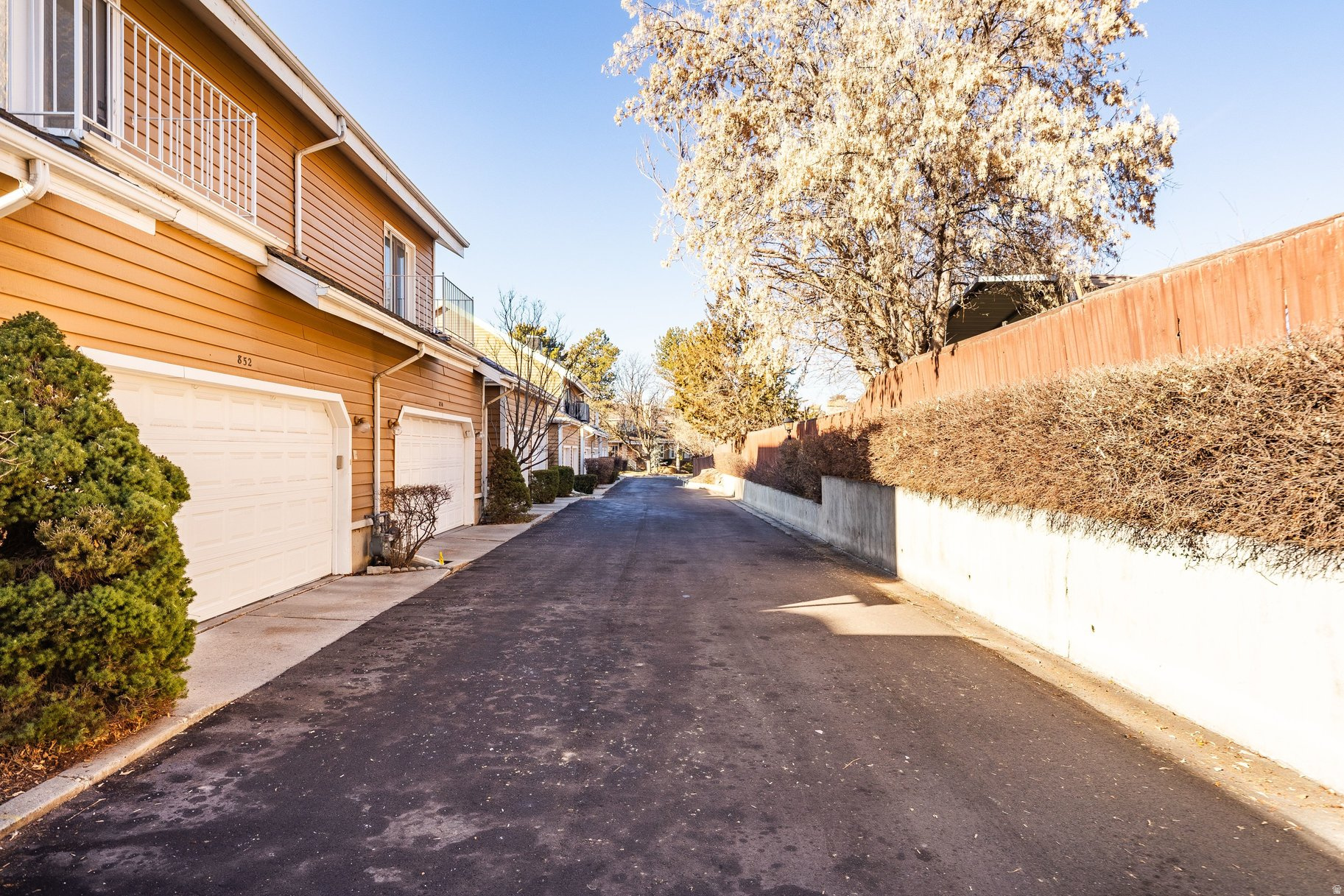 SHADYBROOK CONDM - Residential