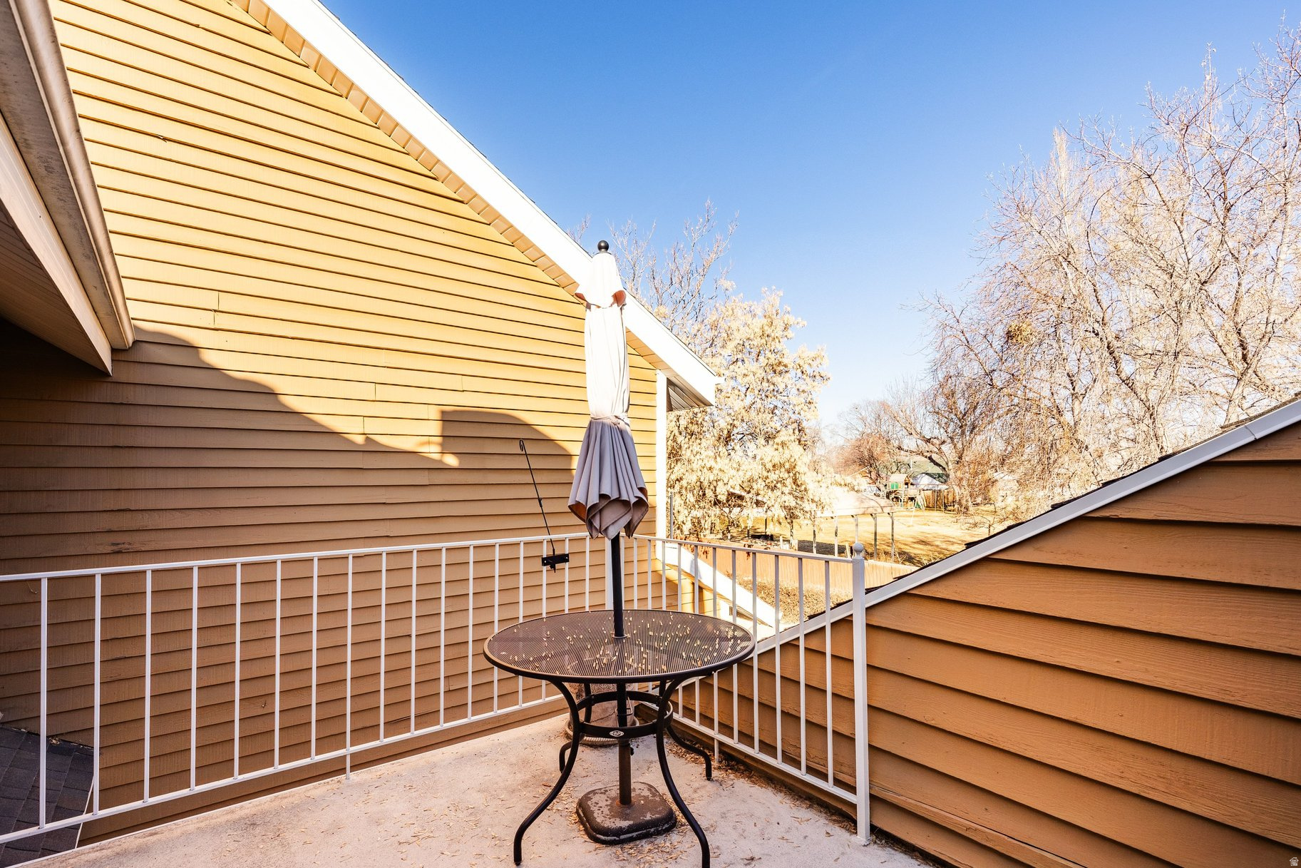 SHADYBROOK CONDM - Residential