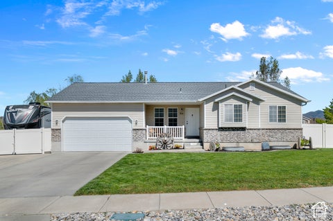 Photo of 914 W 770 S, Tooele, UT 84074 (MLS # 2190206)