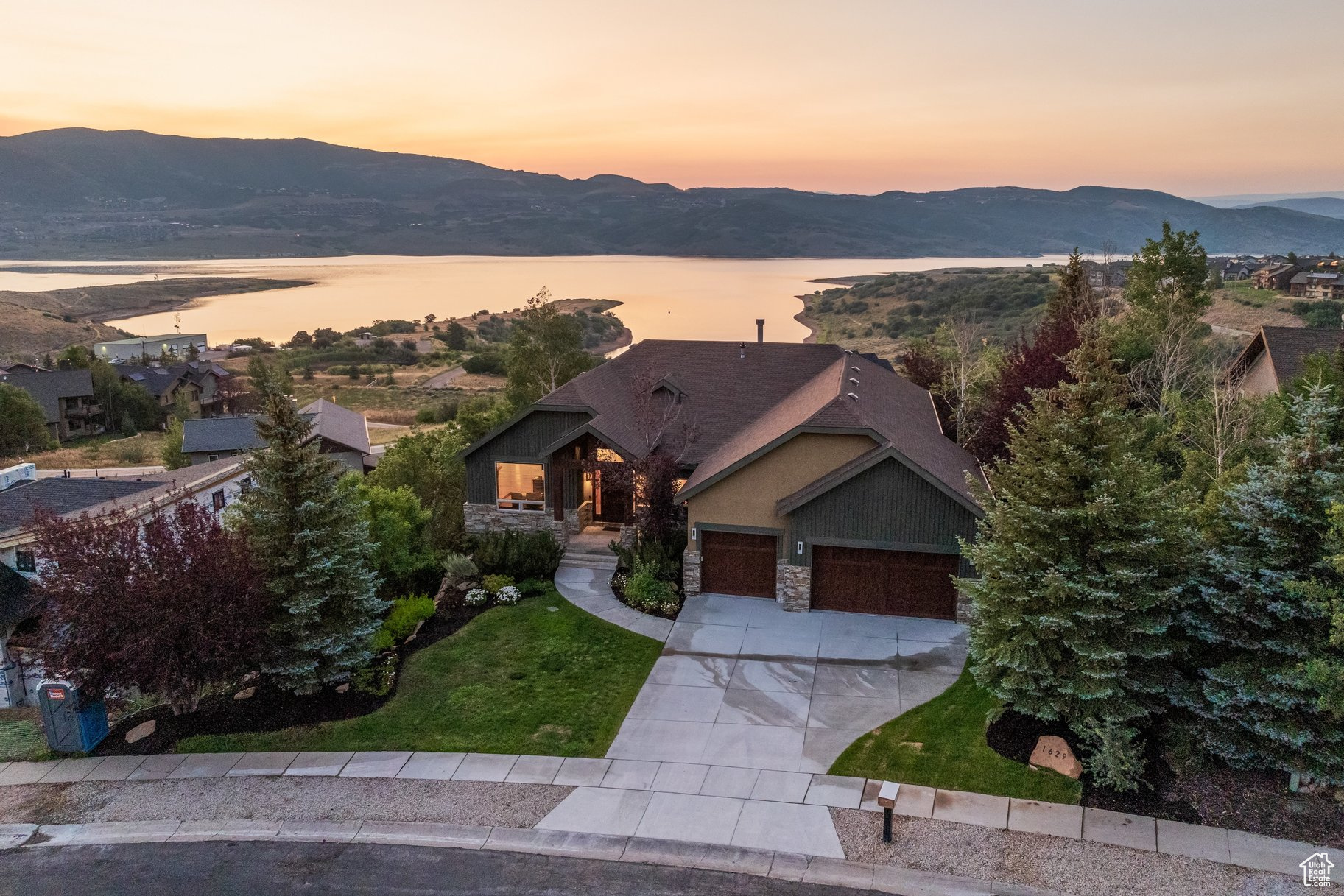 STAR HARBOUR ESTATES - Residential
