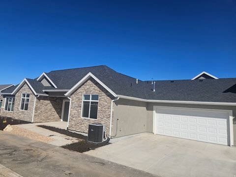 Townhouse For Sale - 832 N 250 St #A<br/> Tooele, UT 84074