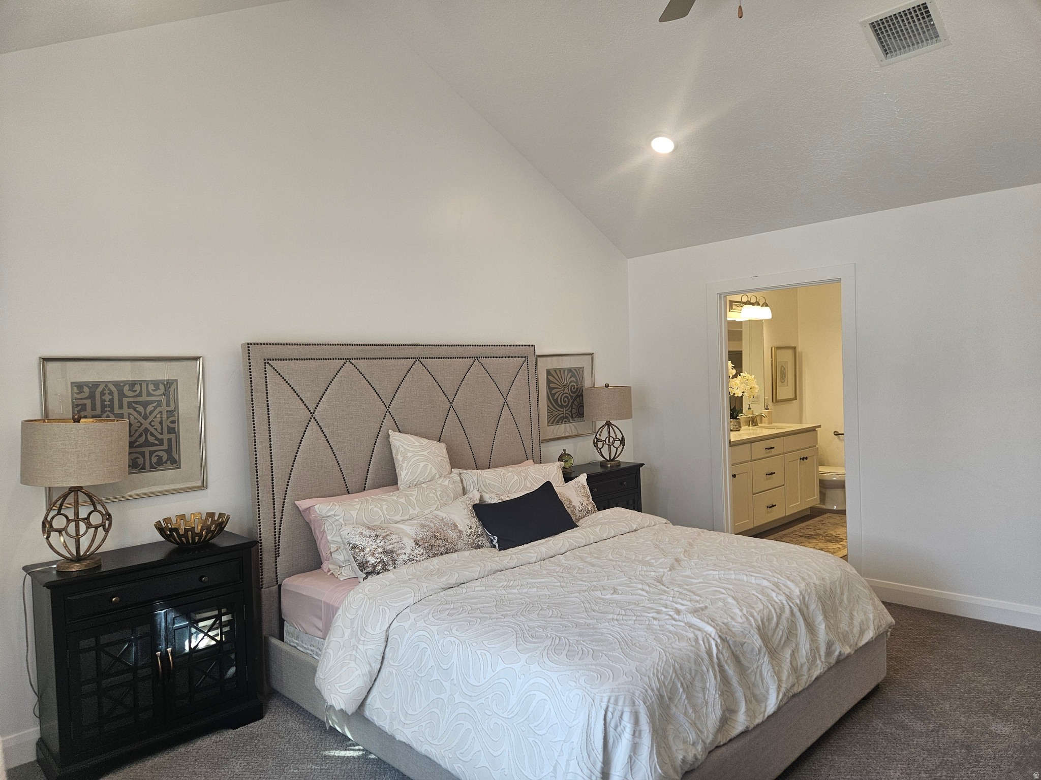 COUNTRY VIEW VILLAS - Residential