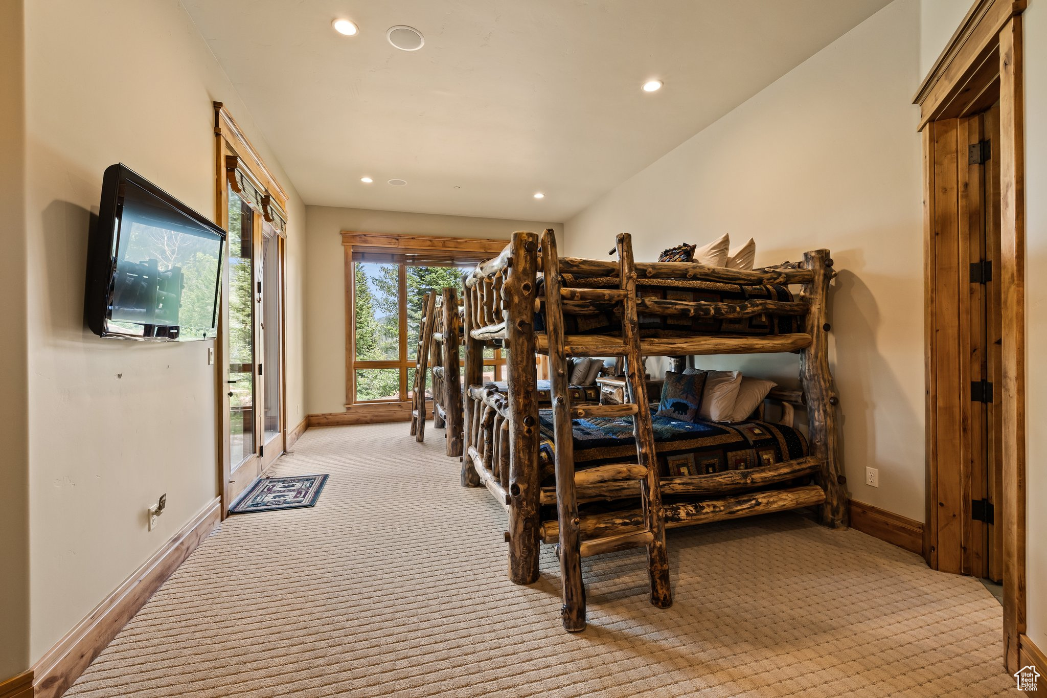 THE COLONY AT WHITE PINE CANYON - Residential