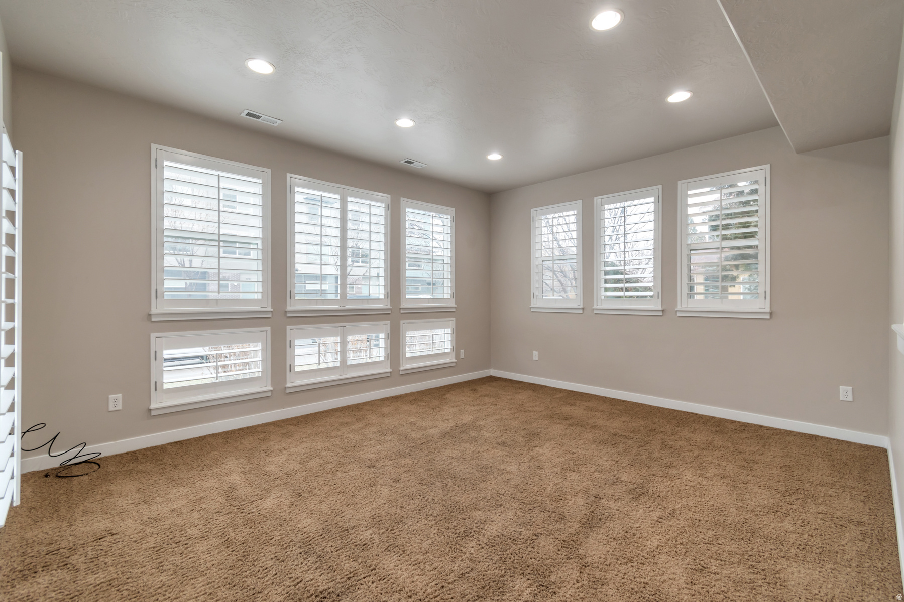 SUMMERLANE - Residential