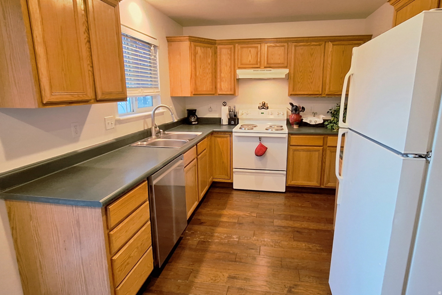 DAVENCOURT TOWNHOMES PUD - Residential