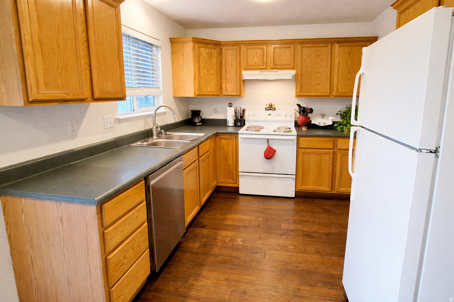 DAVENCOURT TOWNHOMES PUD - Residential