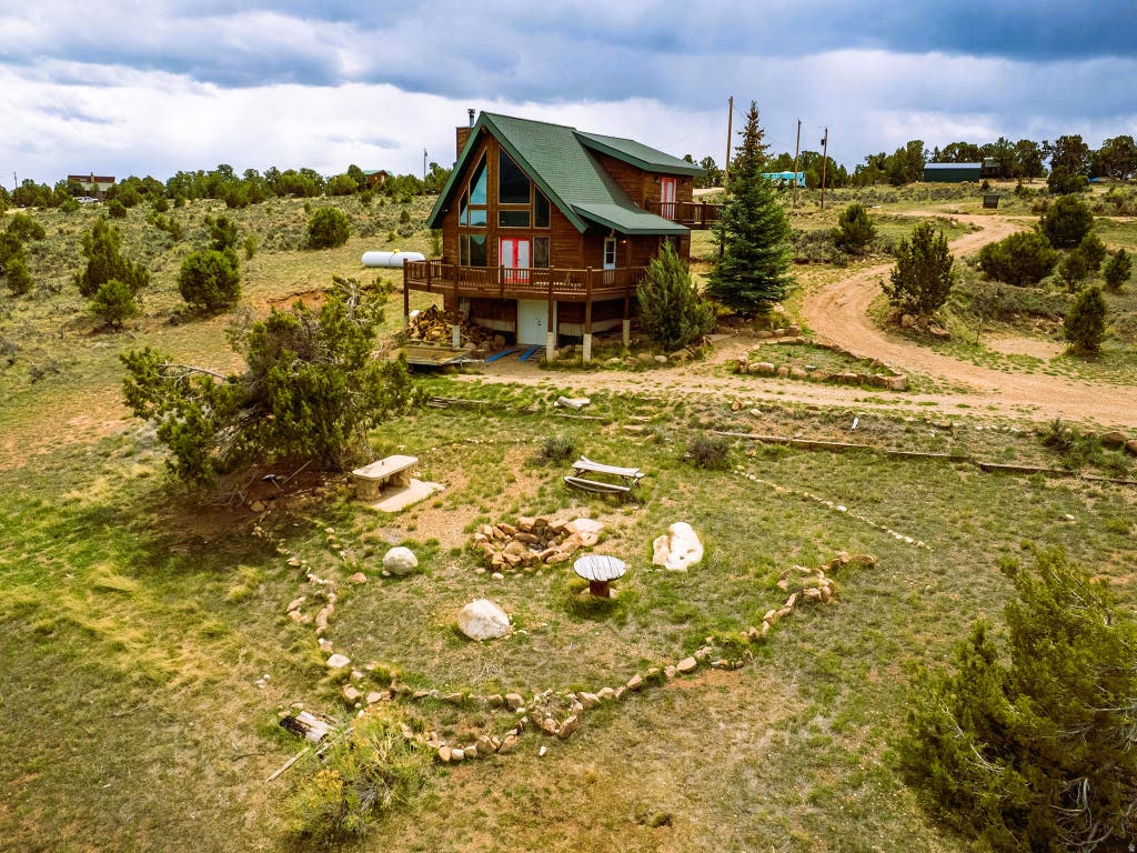 Photo of 45710 W BANDANNA DR Dr N #92, Fruitland, UT 84027 (MLS # 2155884)