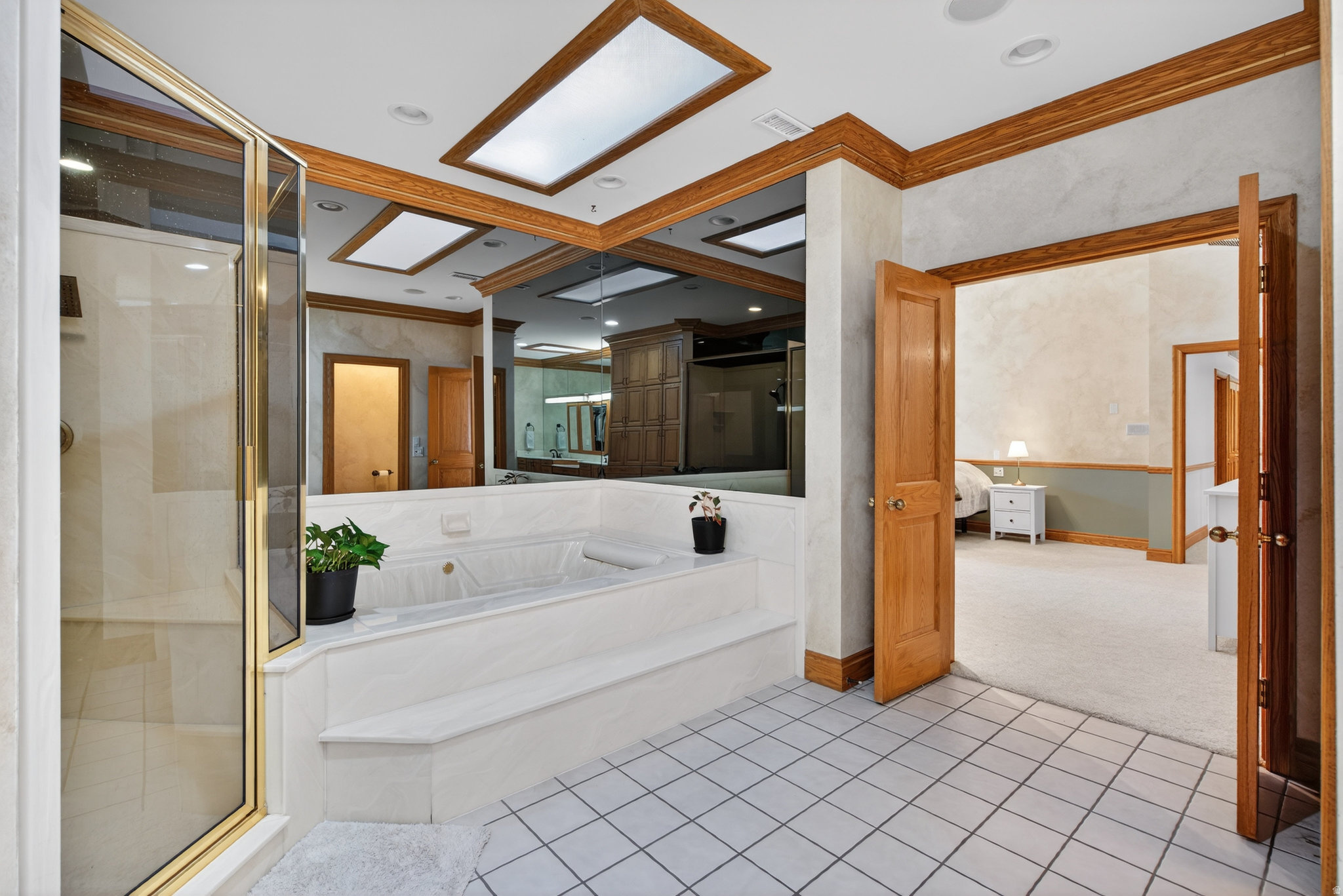 CHARLIES FARM - Residential