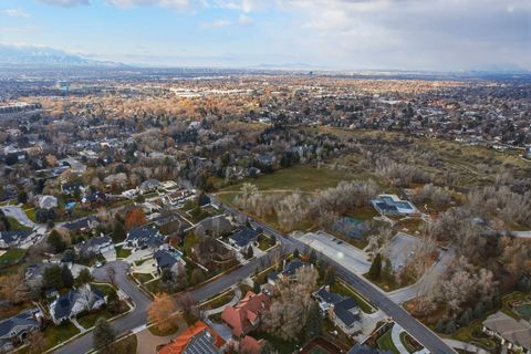 Tiny photo for 7723 S PLUM CREEK LN, Sandy, UT 84093 (MLS # 2125645)