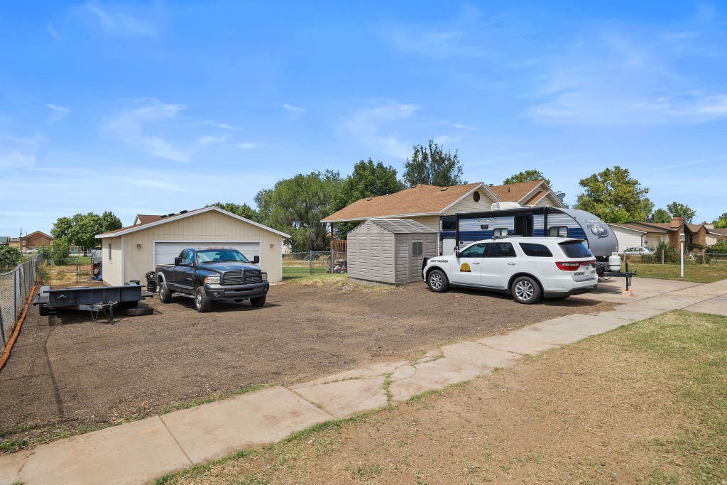 Photo of 5553 S 3450 W, Roy, UT 84067 (MLS # 2180662)