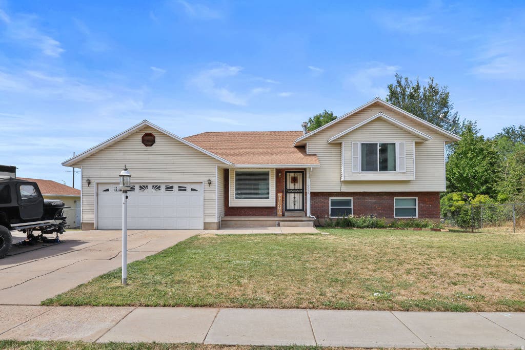 Photo of 5553 S 3450 W, Roy, UT 84067 (MLS # 2180662)