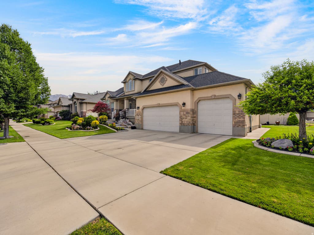 Photo of 1878 N 1420 W, Provo, UT 84604 (MLS # 2164877)