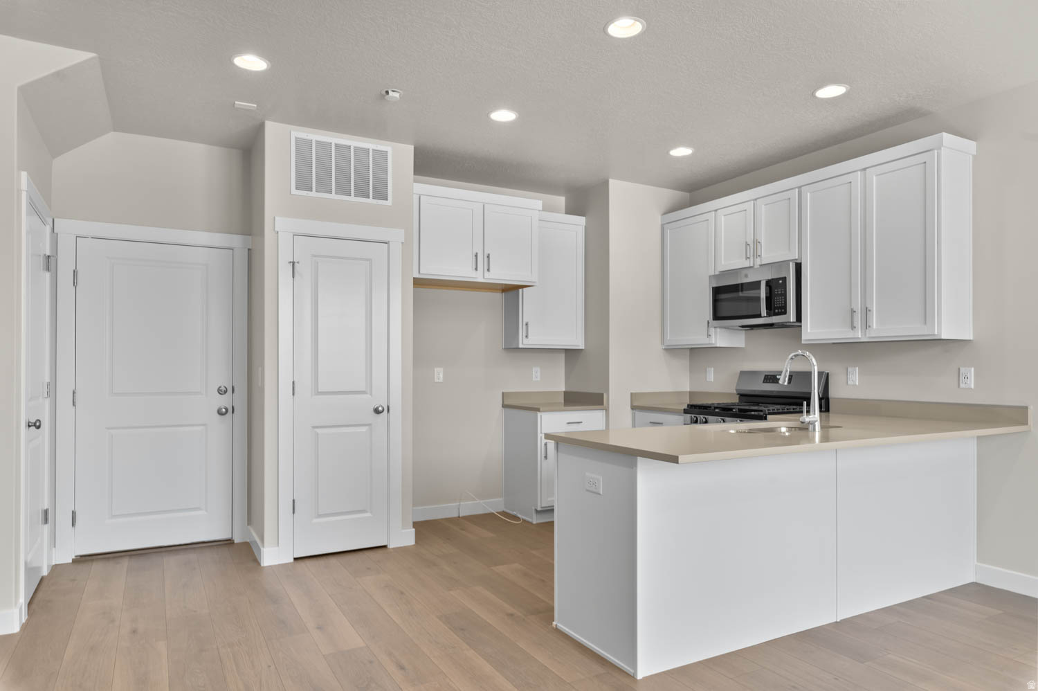 GABLER'S GROVE TOWNS 582 - Residential