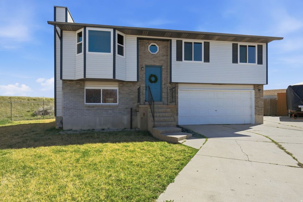 Photo of 3931 S MAYTIME CIR, Magna, UT 84044 (MLS # 2144780)