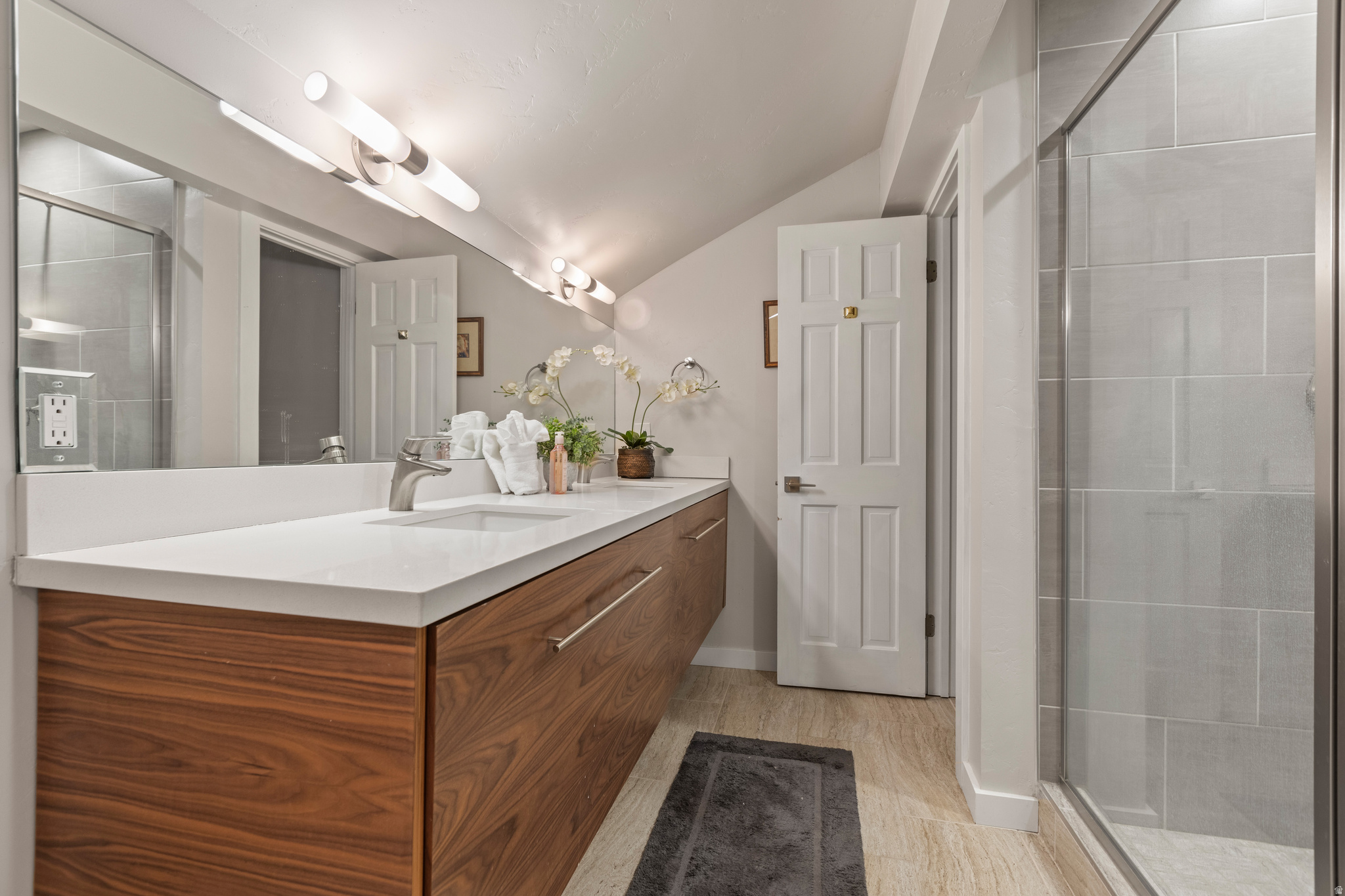 THREE KINGS CONDOMINIUM - Residential