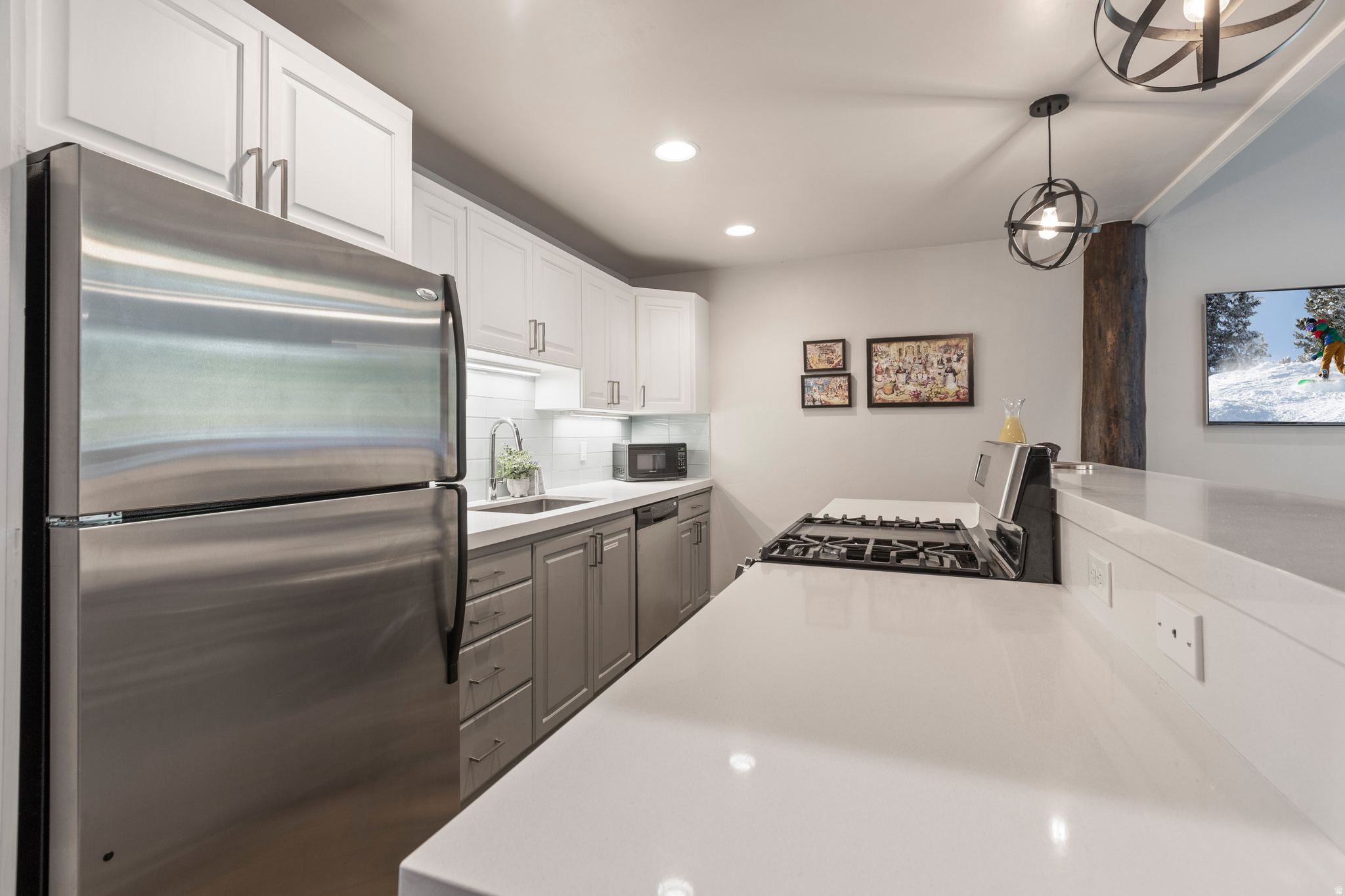 THREE KINGS CONDOMINIUM - Residential