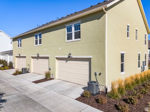 Tiny photo for 6682 W LEANDER DR, South Jordan, UT 84009 (MLS # 2116373)