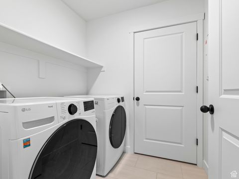 Tiny photo for 6682 W LEANDER DR, South Jordan, UT 84009 (MLS # 2116373)