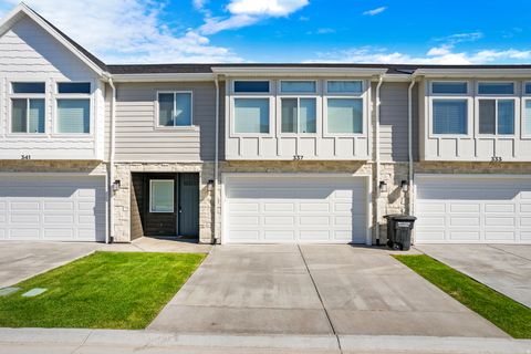Townhouse For Sale - 576 N Blue Lake St #26<br/> Garden City, UT 84028