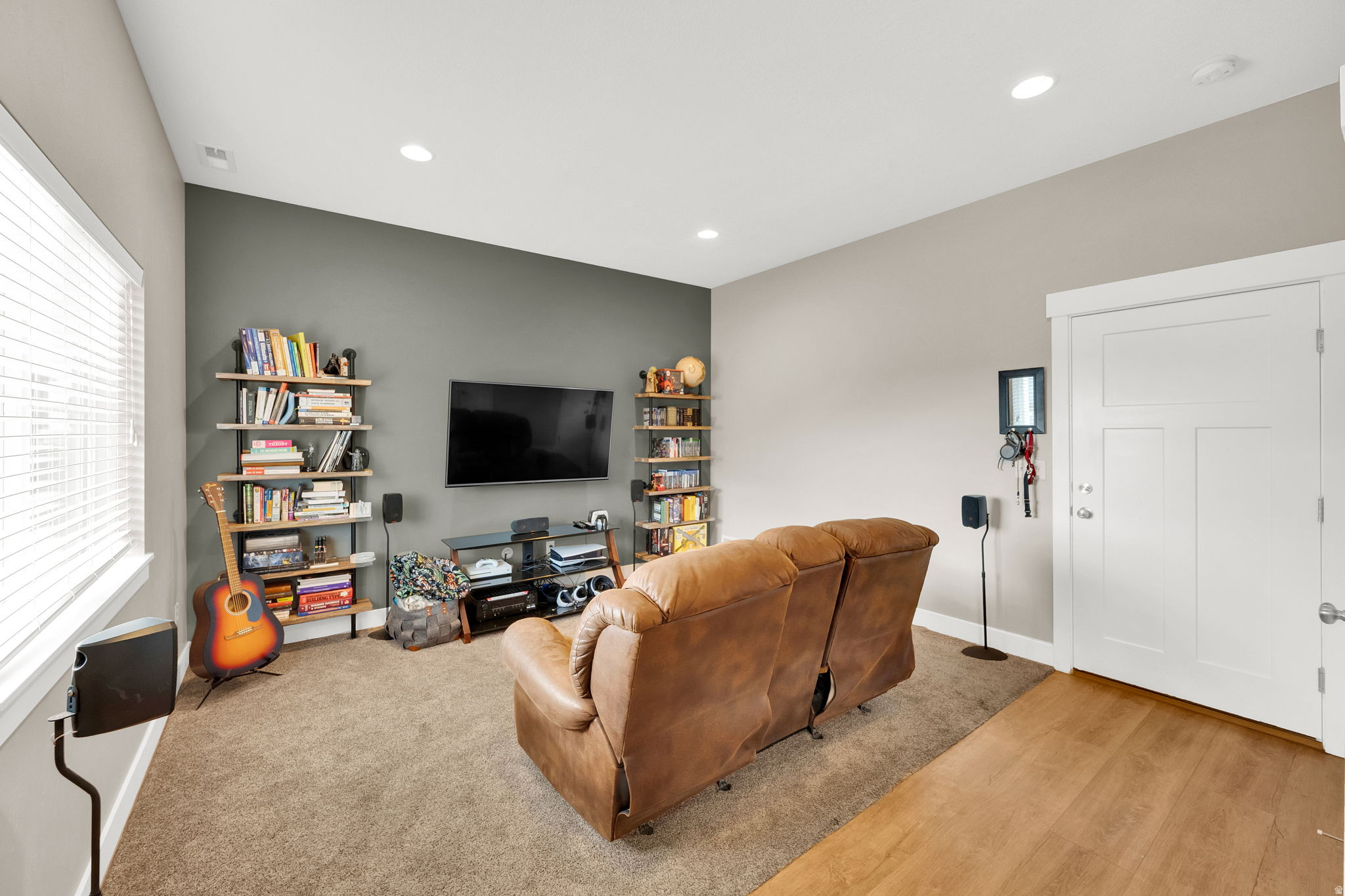 TOWNE PLAZA - Residential