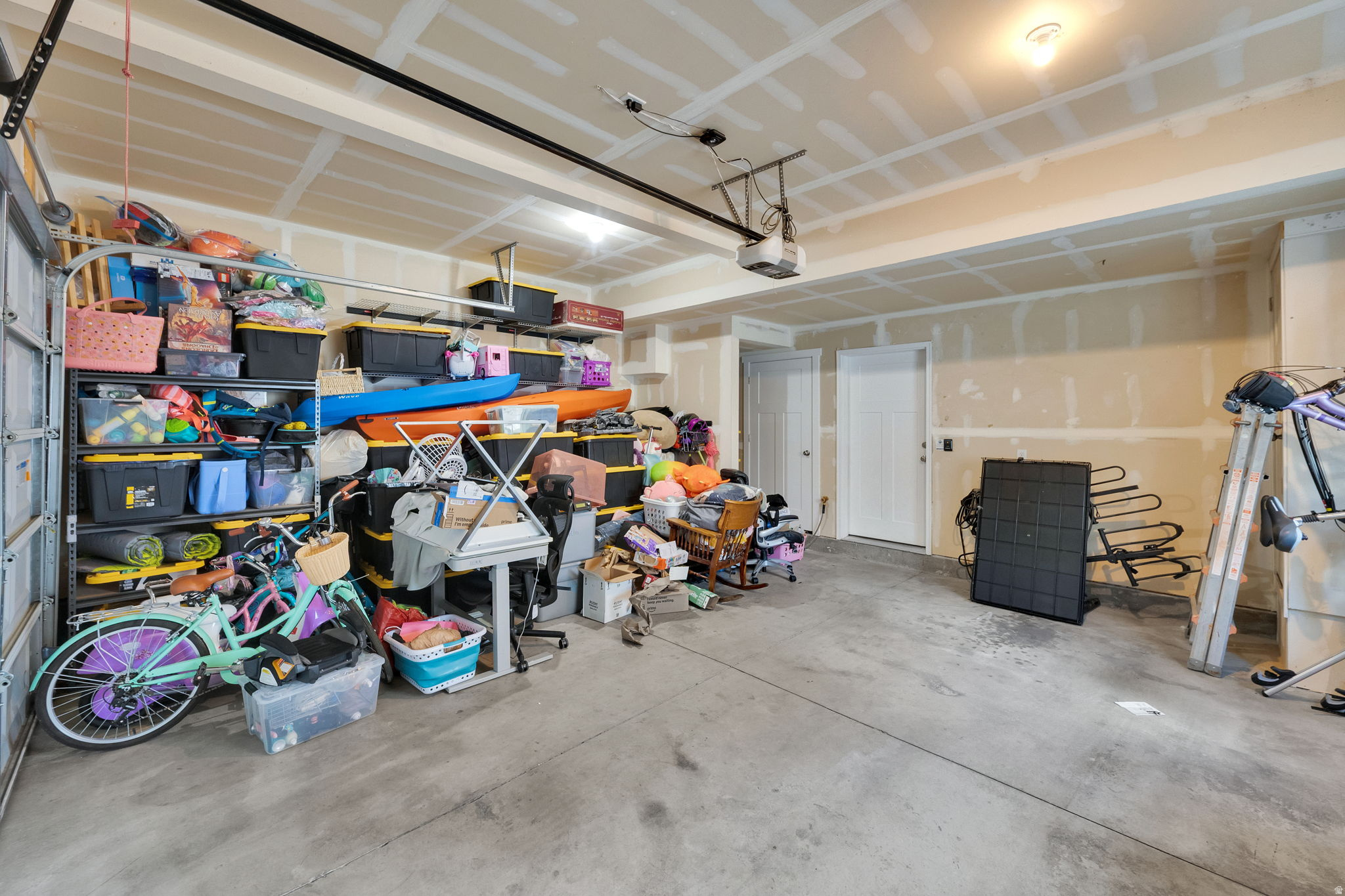 TOWNE PLAZA - Residential