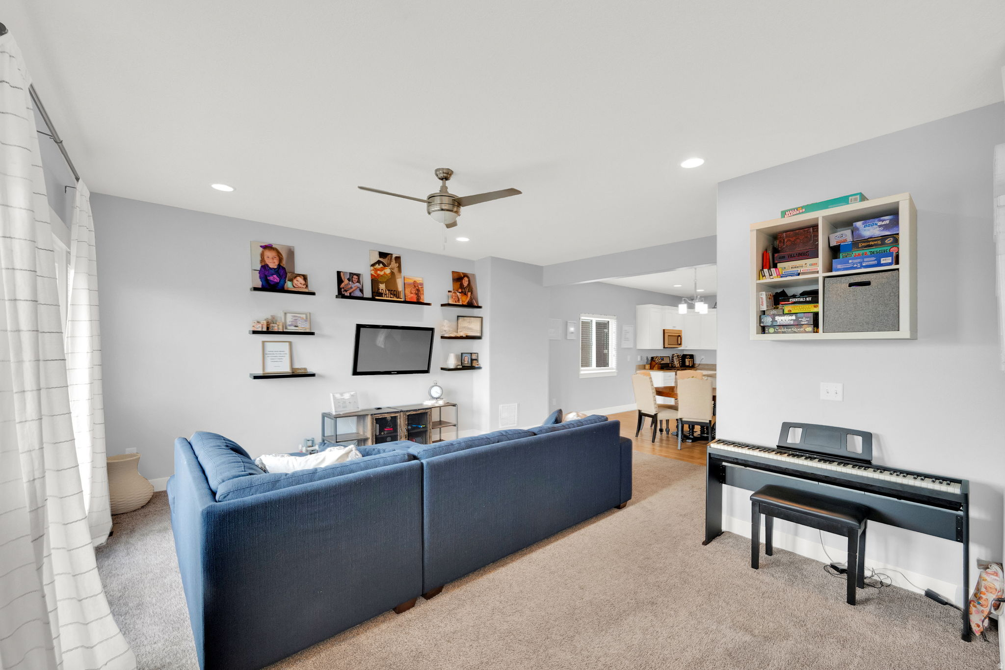 TOWNE PLAZA - Residential