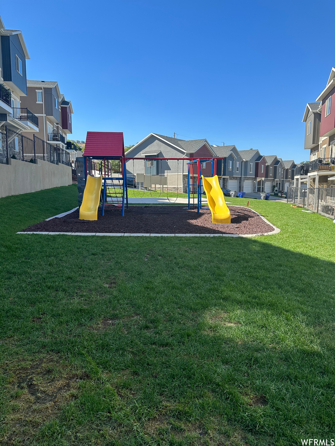 TOWNE PLAZA - Residential