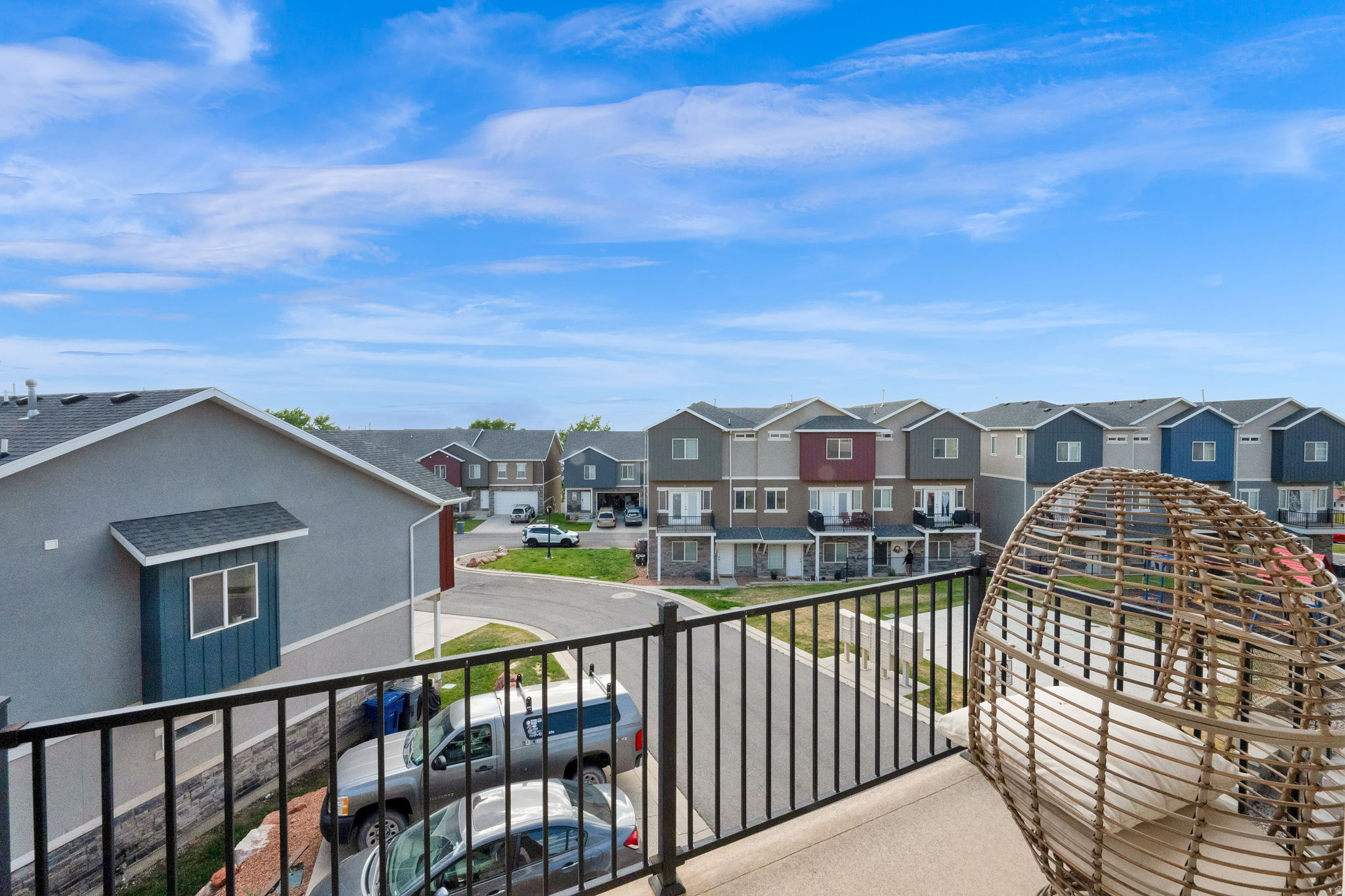 TOWNE PLAZA - Residential