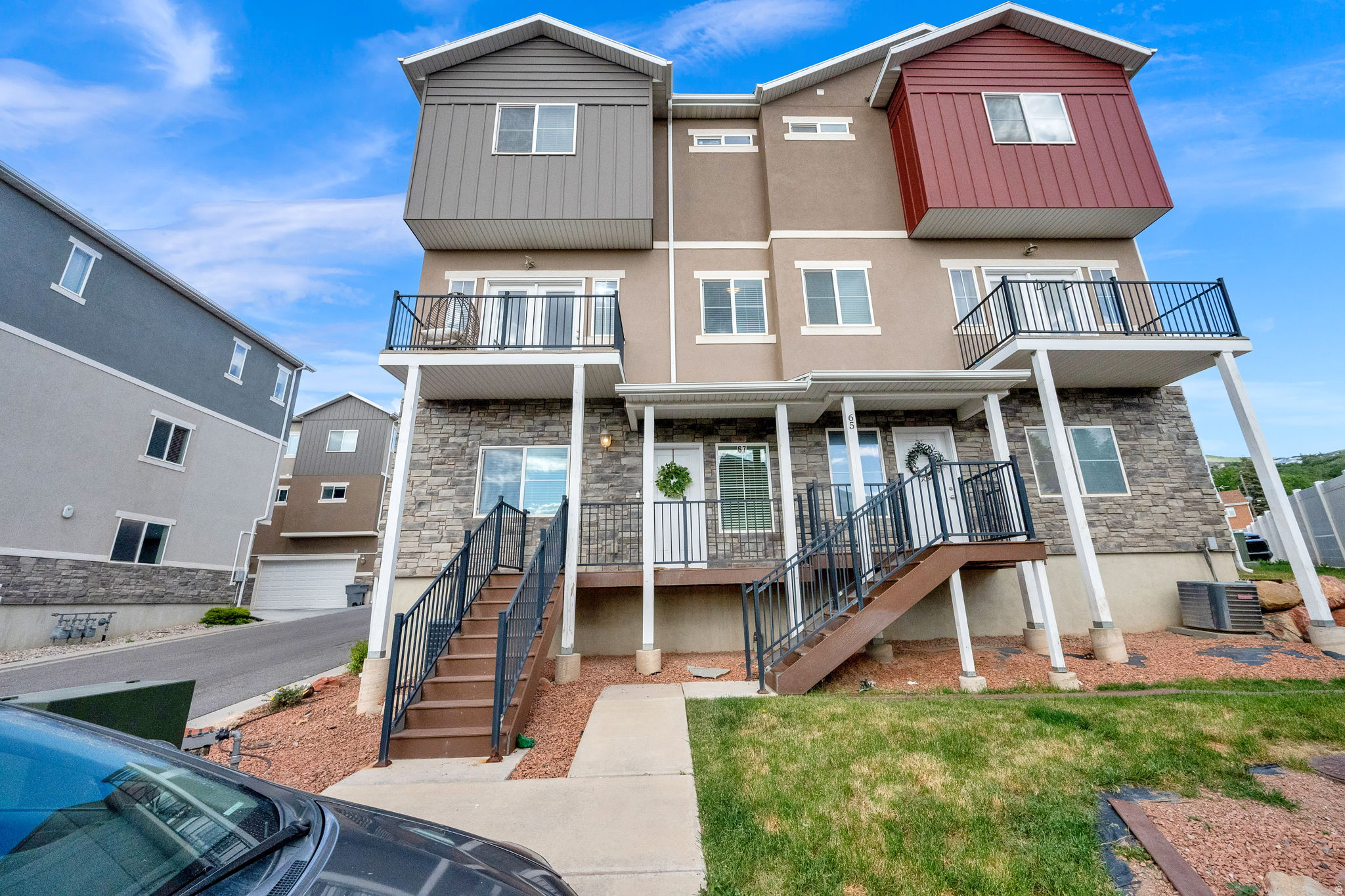 TOWNE PLAZA - Residential