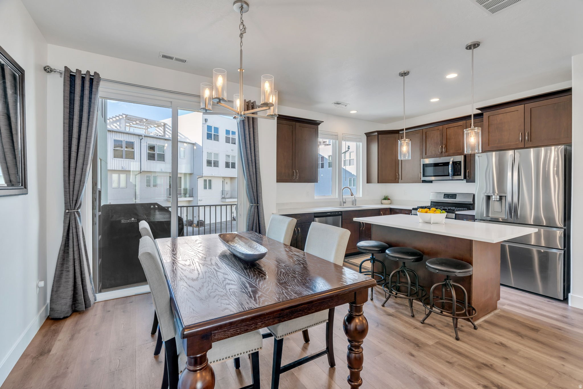 DAYBREAK - Residential