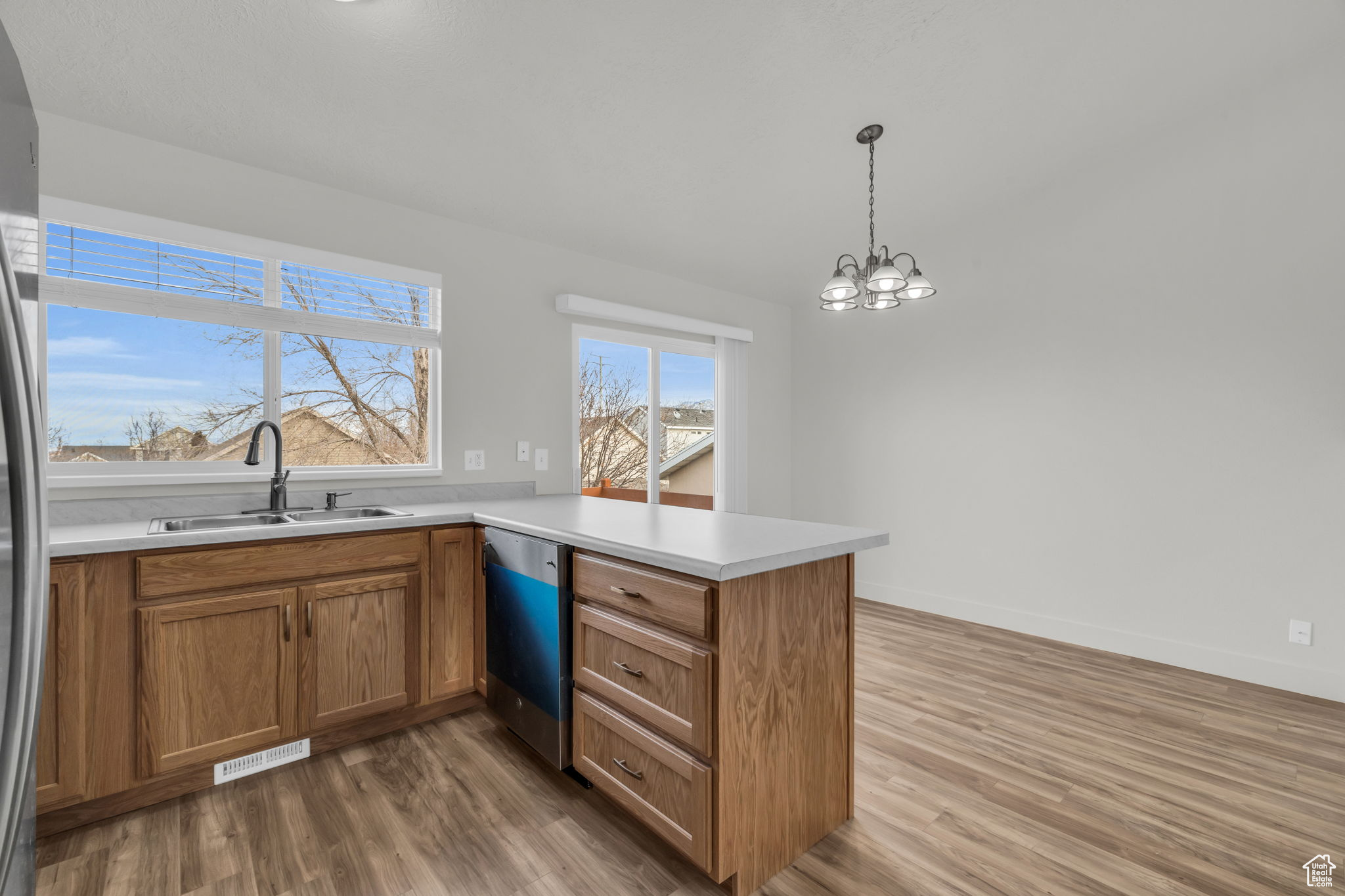 256 Bubbling Brook Ln, Draper, Utah image 11