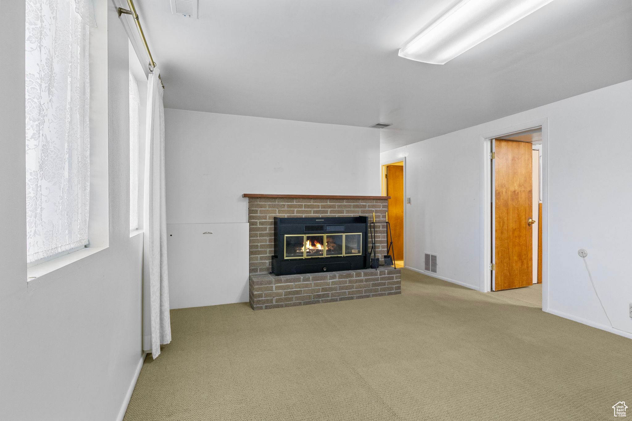 Bountiful, Utah 84010, United States, 3 Bedrooms Bedrooms, ,3 BathroomsBathrooms,Residential,Pending,112416