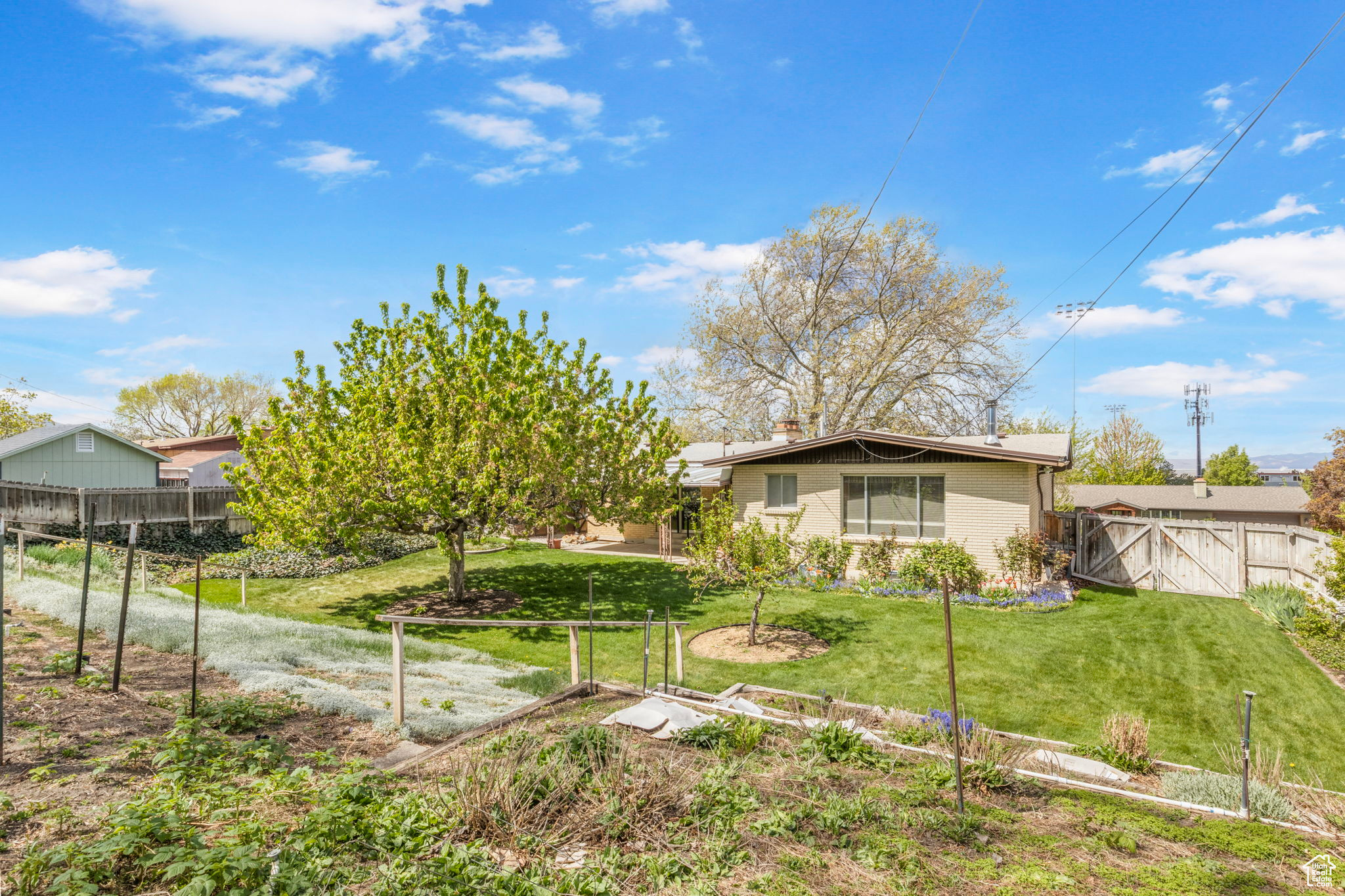 Bountiful, Utah 84010, United States, 3 Bedrooms Bedrooms, ,3 BathroomsBathrooms,Residential,Pending,112416