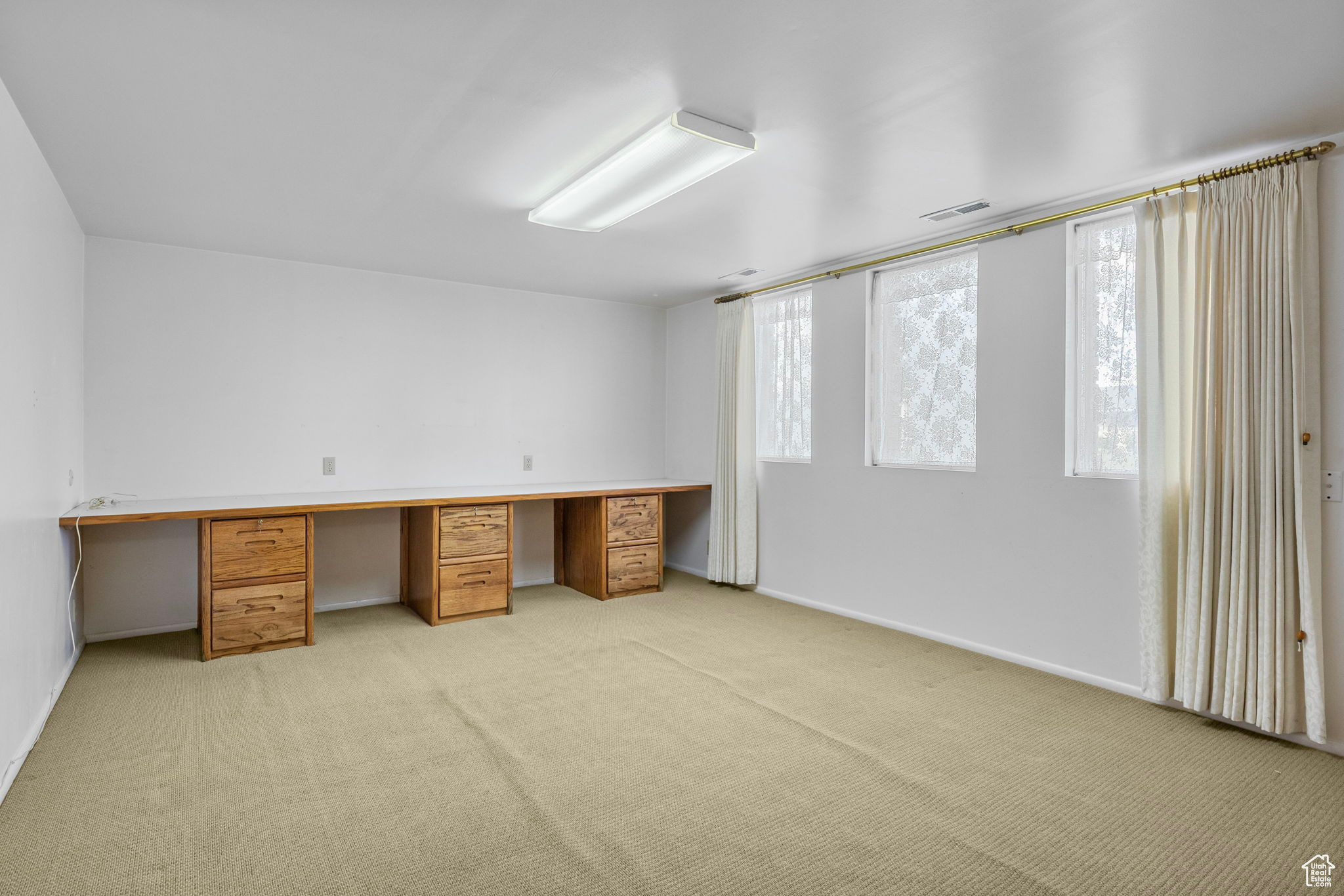 Bountiful, Utah 84010, United States, 3 Bedrooms Bedrooms, ,3 BathroomsBathrooms,Residential,Pending,112416