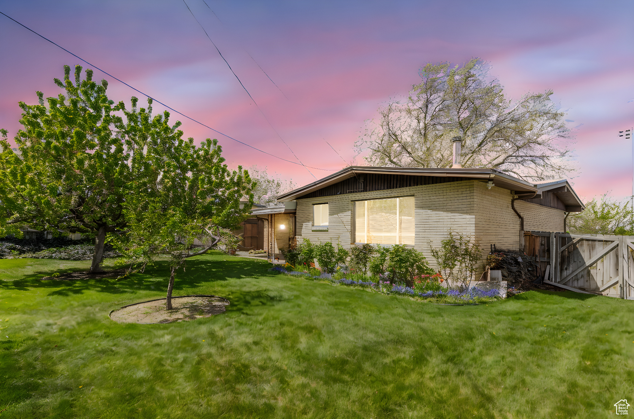 Bountiful, Utah 84010, United States, 3 Bedrooms Bedrooms, ,3 BathroomsBathrooms,Residential,Pending,112416