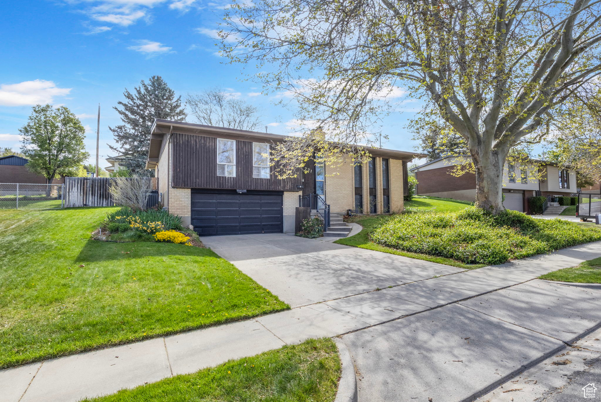 Bountiful, Utah 84010, United States, 3 Bedrooms Bedrooms, ,3 BathroomsBathrooms,Residential,Pending,112416