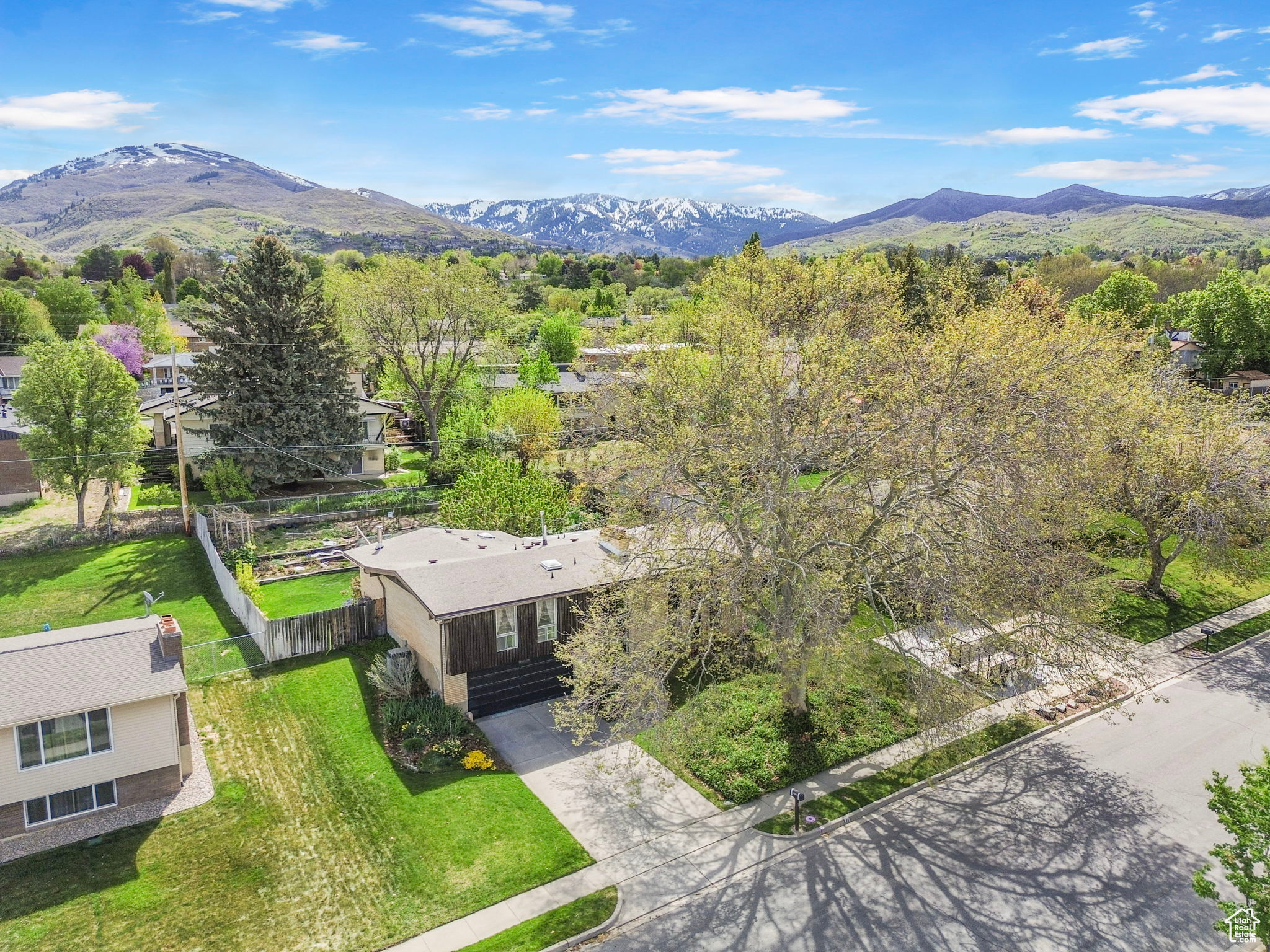 Bountiful, Utah 84010, United States, 3 Bedrooms Bedrooms, ,3 BathroomsBathrooms,Residential,Pending,112416