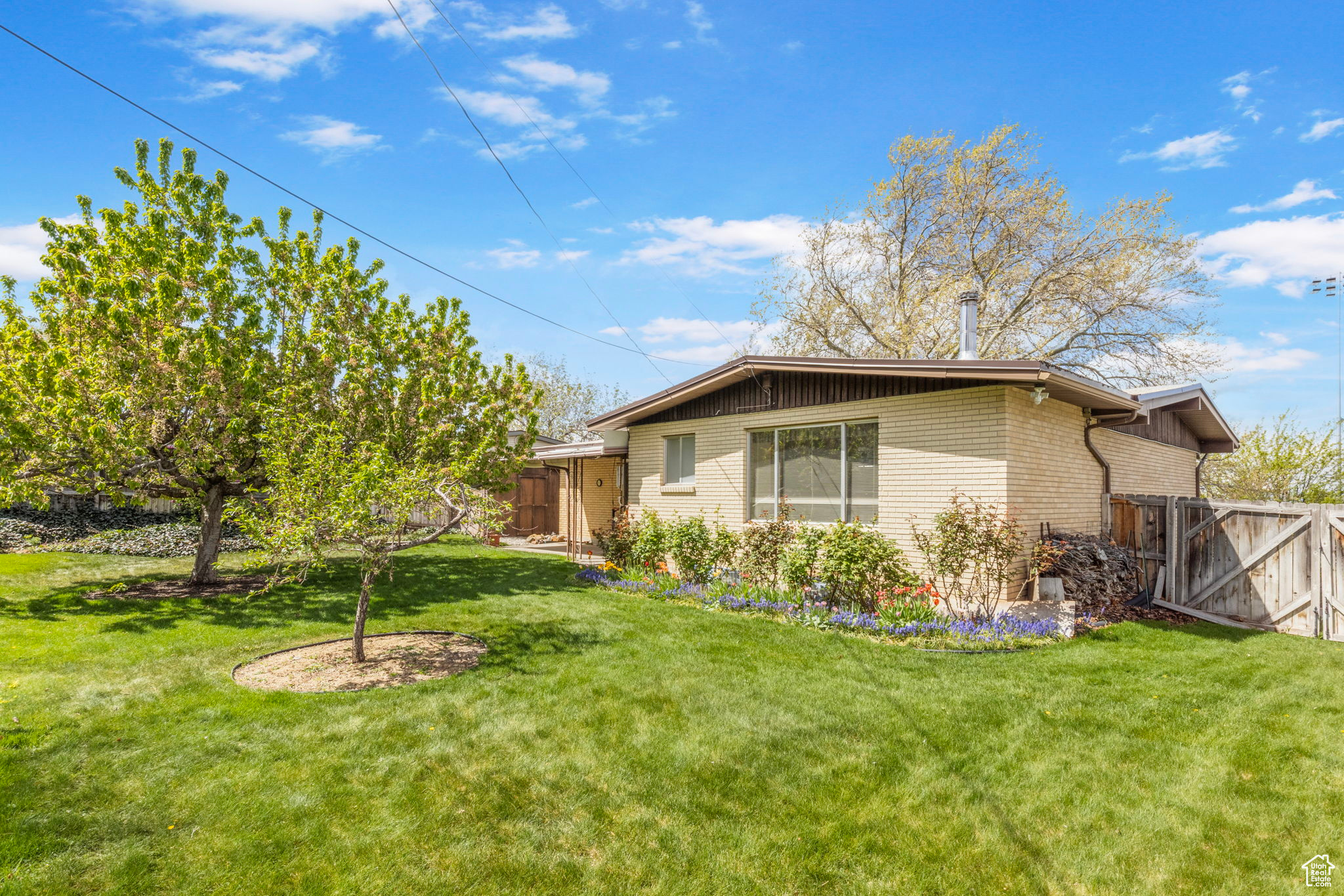 Bountiful, Utah 84010, United States, 3 Bedrooms Bedrooms, ,3 BathroomsBathrooms,Residential,Pending,112416