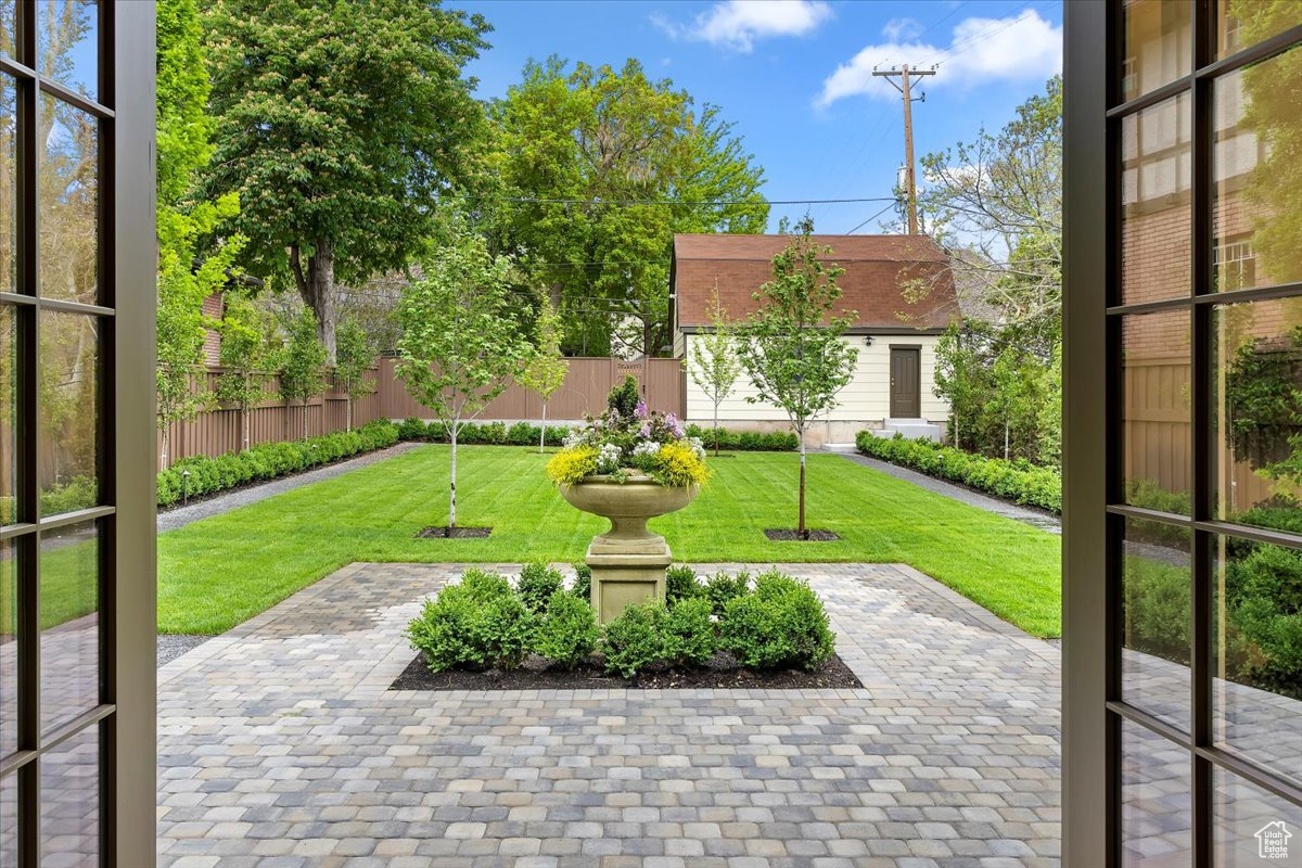 HAXTON PLACE - Residential