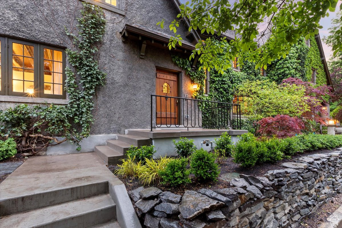 HAXTON PLACE - Residential